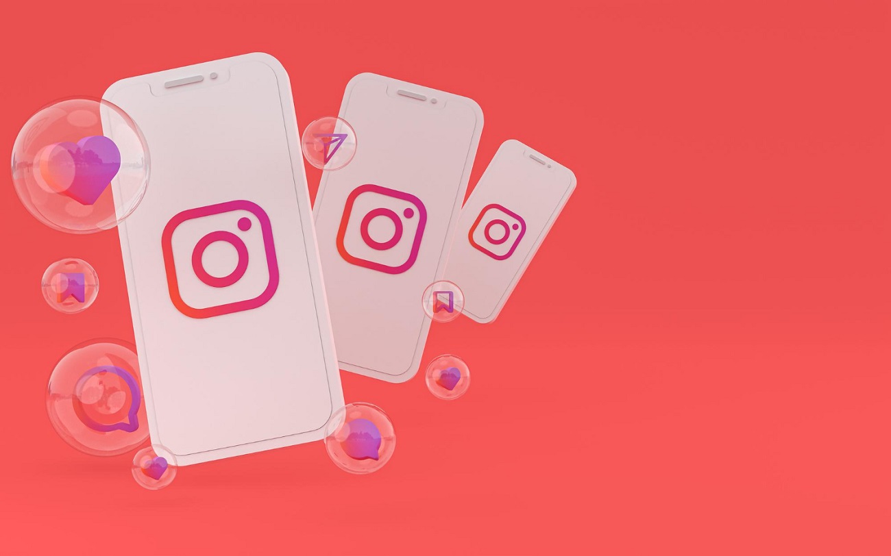 How to design a profile header on Instagram